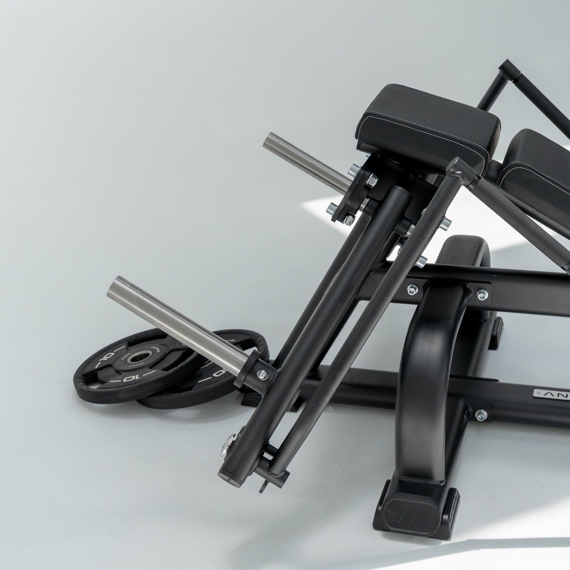 TORGYN INCLINE CHEST FLY