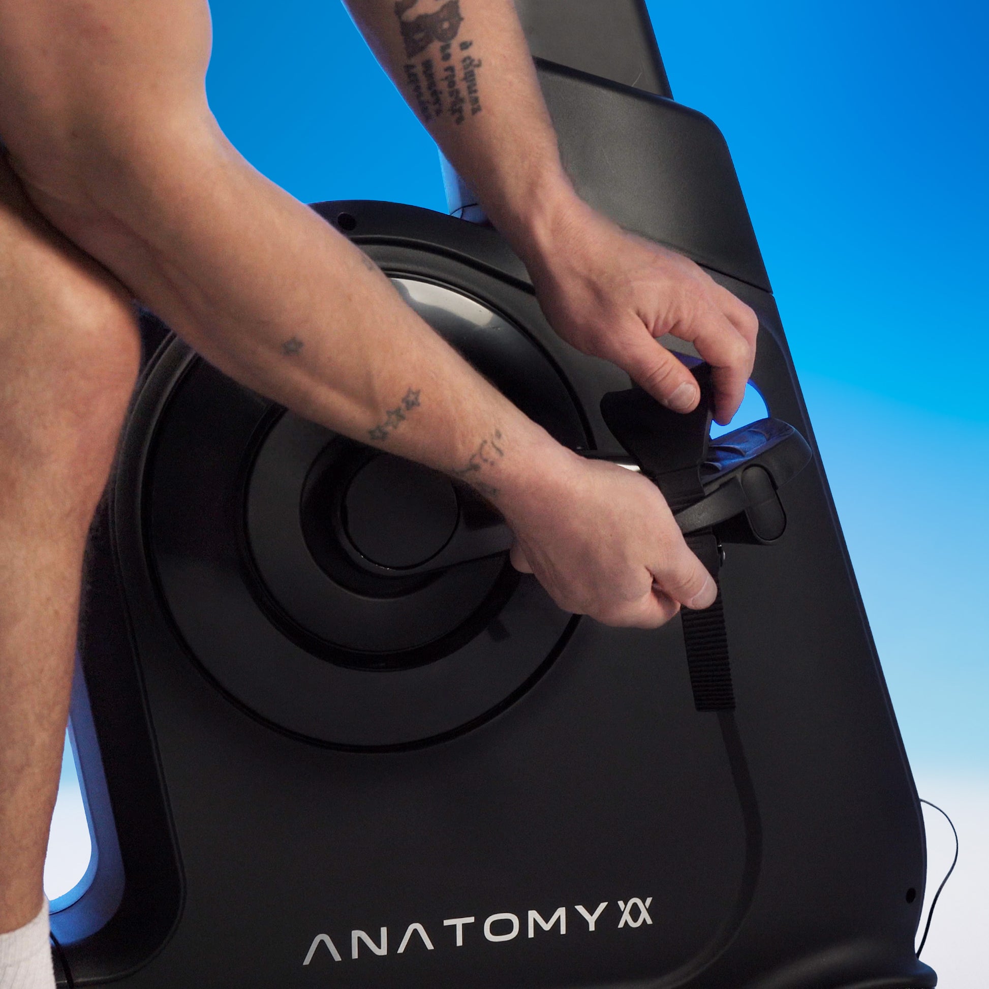 VELTRIX RECUMBENT CYCLE - TOUCH SCREEN MONITOR