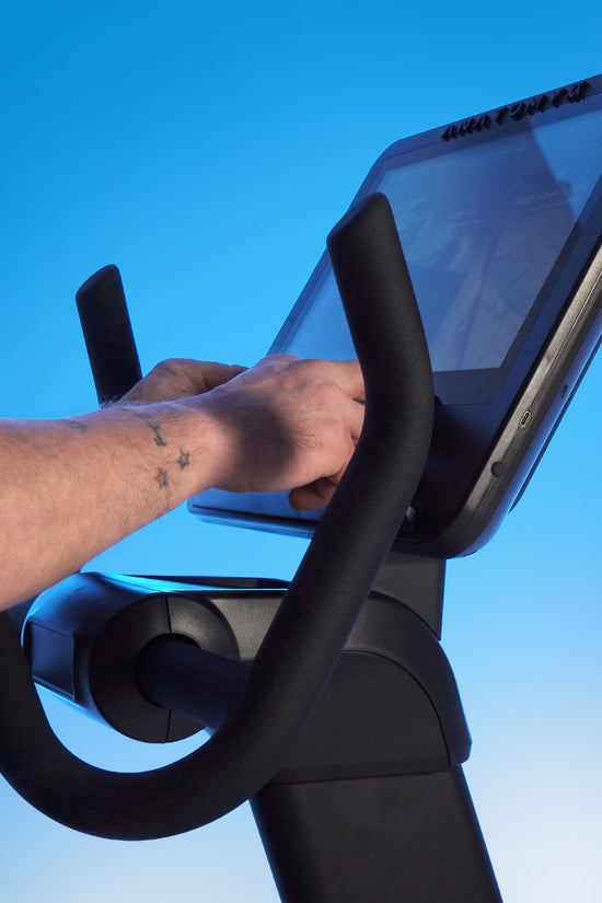 VELTRIX RECUMBENT CYCLE - TOUCH SCREEN MONITOR