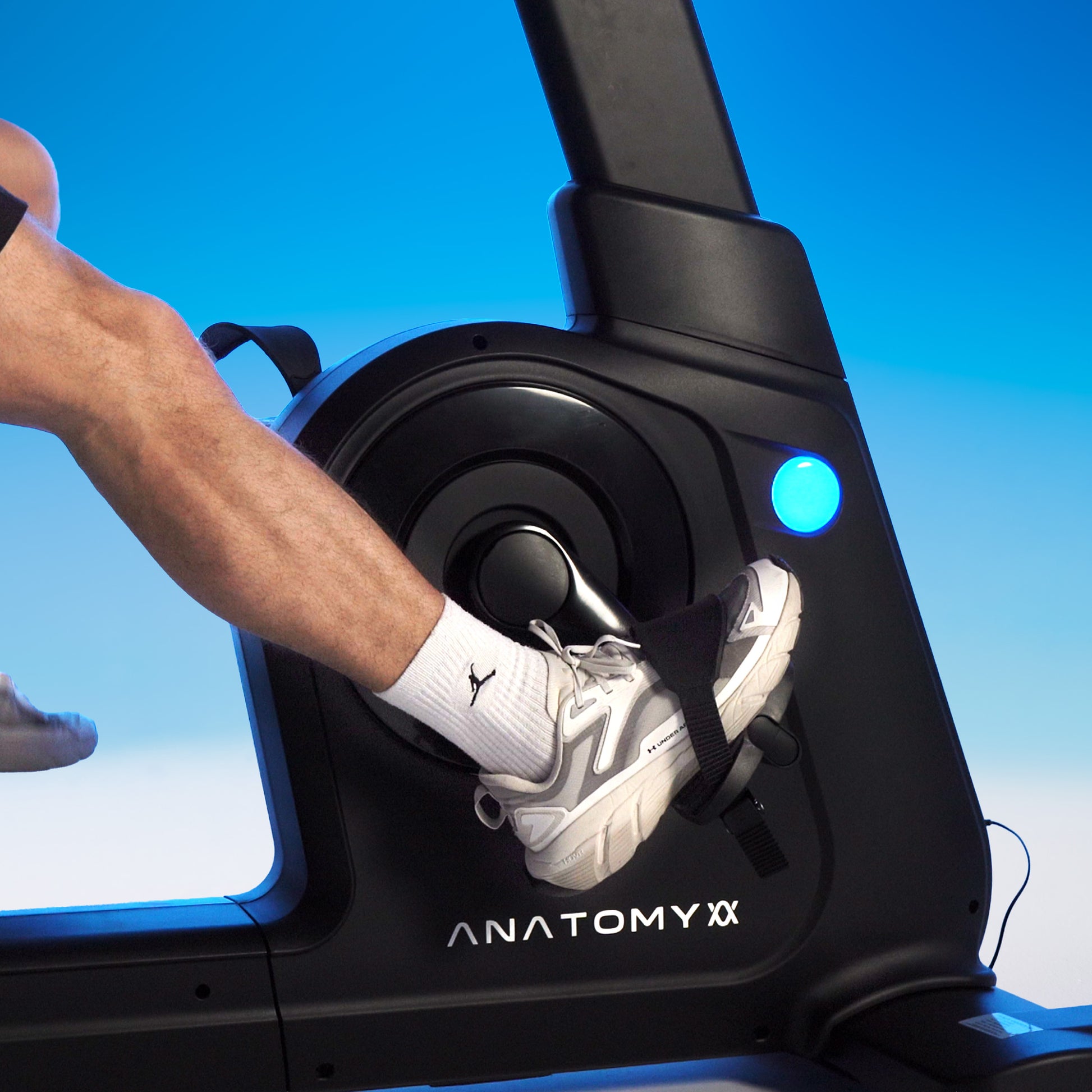 VELTRIX RECUMBENT CYCLE - TOUCH SCREEN MONITOR
