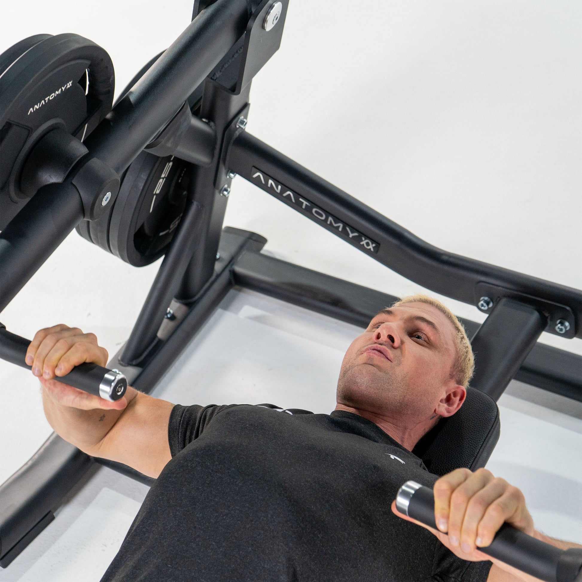TORGYN HORIZONTAL BENCH PRESS