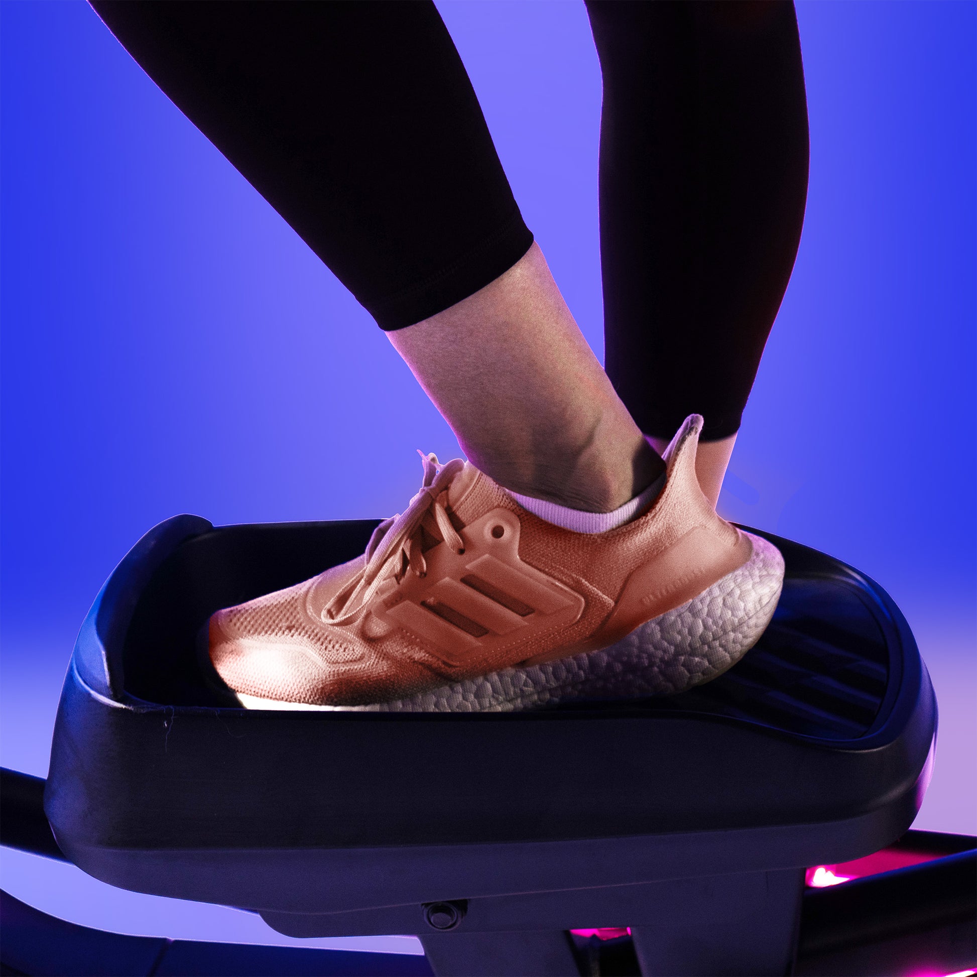 VELTRIX ELLIPTICAL - LED SCREEN MONITOR