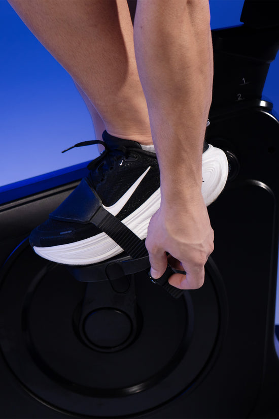 VELTRIX UPRIGHT CYCLE - LED SCREEN MONITOR